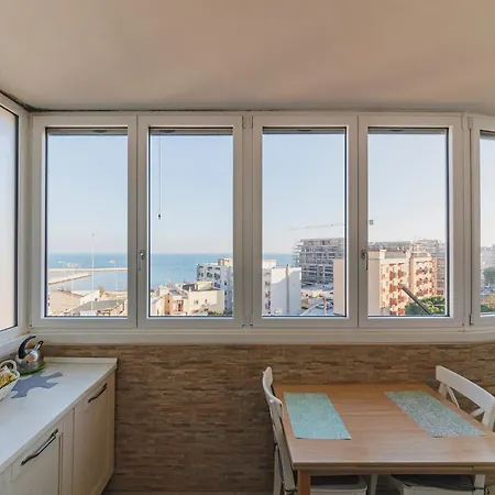 Wow Waterfront 아파트