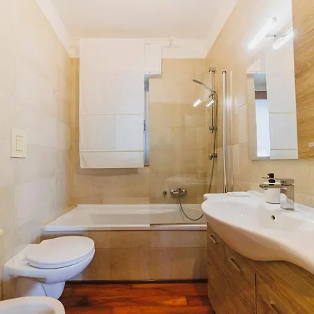 Wow Waterfront バーリ