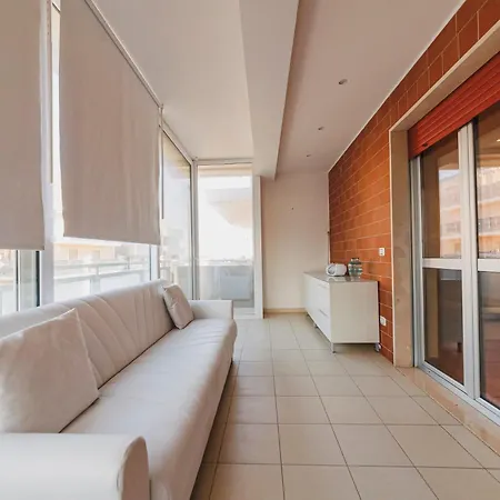 Wow Waterfront * Бари