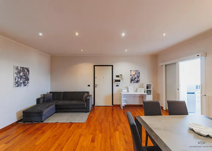 Wow Waterfront Apartment